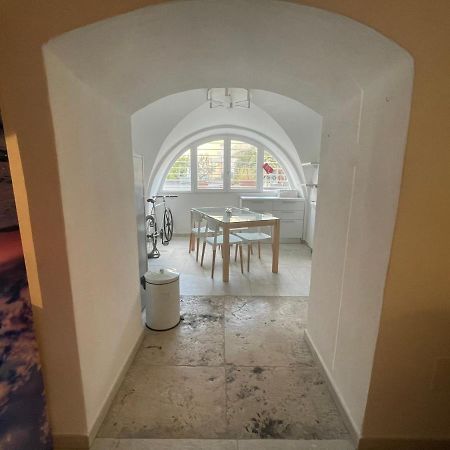 Ferienwohnung Loft “Cinema Galleria” Bari Exterior foto