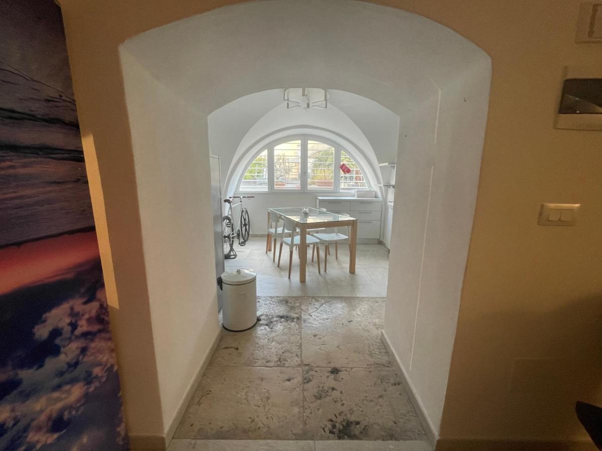 Ferienwohnung Loft “Cinema Galleria” Bari Exterior foto